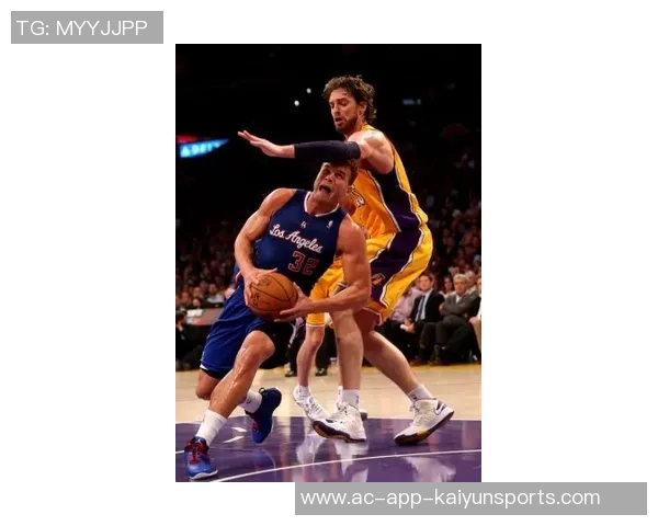 格里芬感慨文班与SGA的成熟稳重反思自己21岁时的生活与追求 格里芬感慨文班与SGA的成熟稳重反思自己21岁时的生活与追求