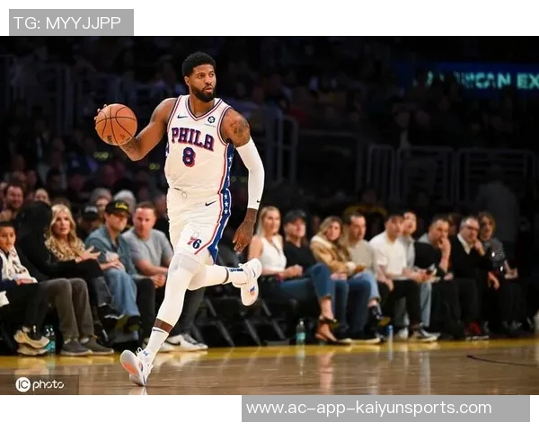 保罗乔治状态低迷10投仅中2球全场仅得7分6篮板表现令人失望