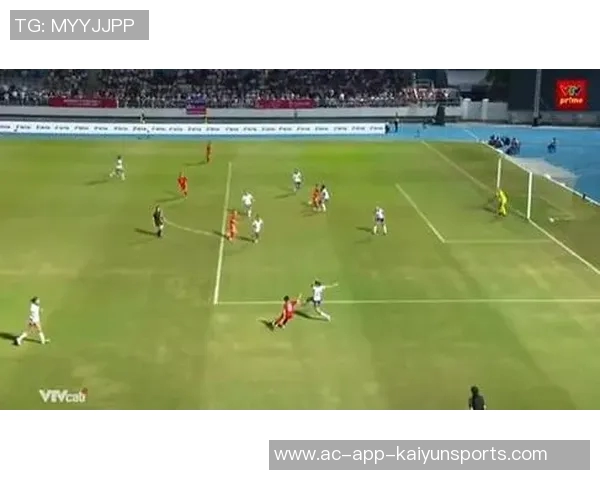 本塞拜尼精彩侧钩破门被判越位无效比赛悬念再起 本塞拜尼精彩侧钩破门被判越位无效比赛悬念再起