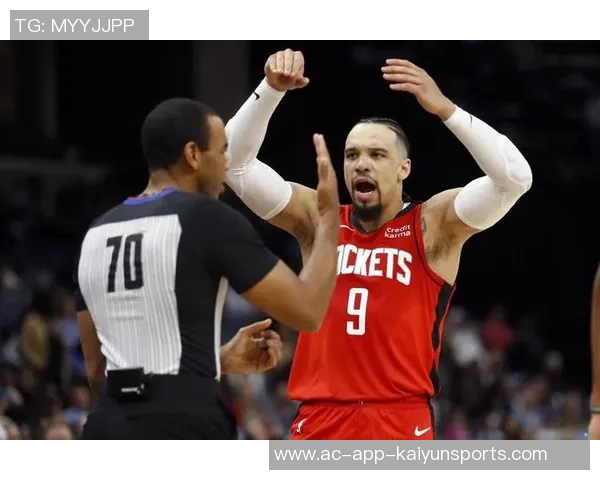 下半场未得分狄龙强调专注本职工作并积极参与进攻篮板争夺 下半场未得分狄龙强调专注本职工作并积极参与进攻篮板争夺